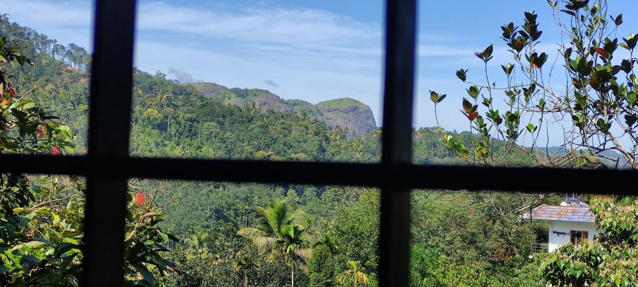 Soly'S Villa Homestay มุนนาร์ ภายนอก รูปภาพ