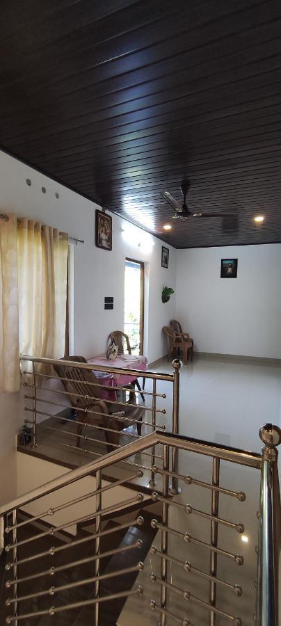 Soly'S Villa Homestay มุนนาร์ ภายนอก รูปภาพ