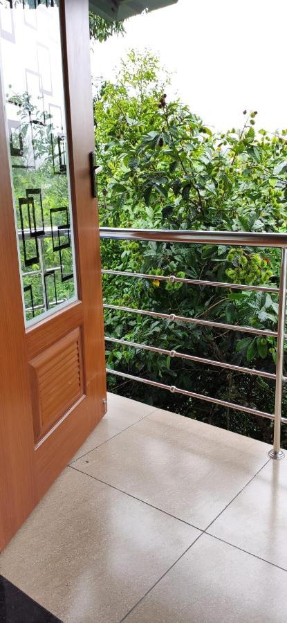 Soly'S Villa Homestay มุนนาร์ ภายนอก รูปภาพ